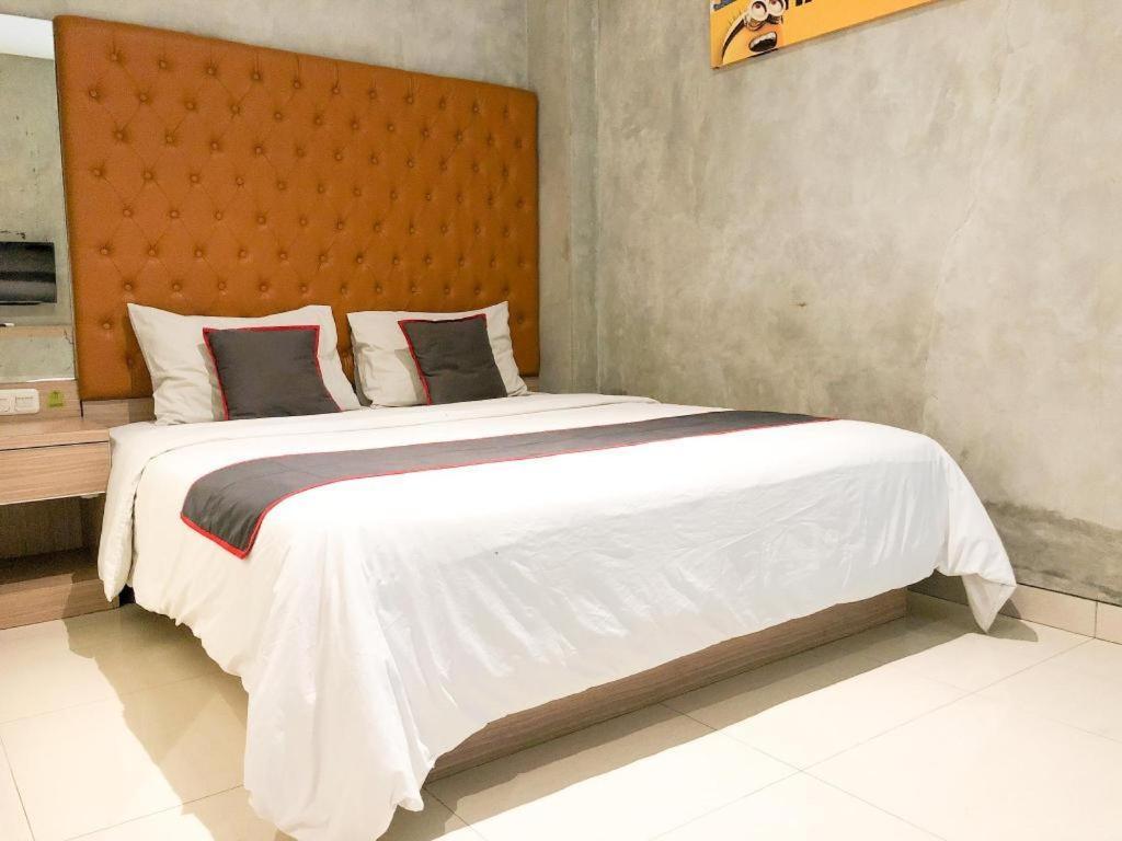 Collection O 31 The Batik Bed And Coffee Bandung Hotel Exterior photo