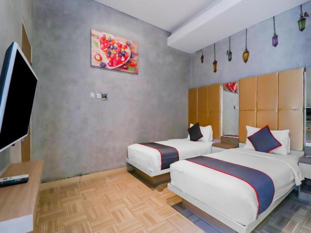 Collection O 31 The Batik Bed And Coffee Bandung Hotel Exterior photo